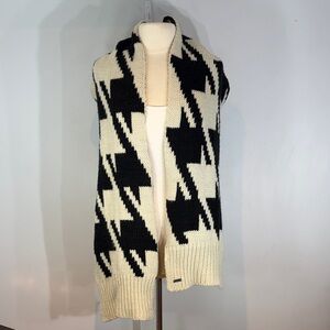 Passigatti Oversized Houndstooth Knit Scarf Acrylic Black White